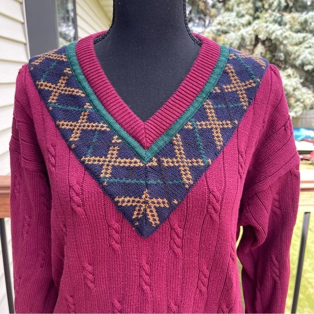 Vintage Gant Hand Framed Maroon Cable Knit V-Neck Sweater Size Medium Adult 90s